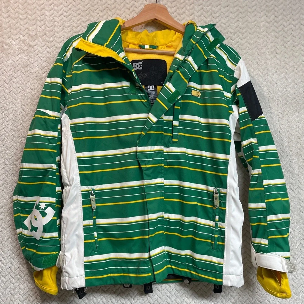Vintage Y2K DC Boys Green Yellow Striped Snowboard Streetwear Jacket Size Medium
